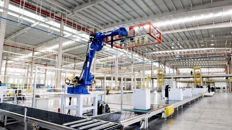 智馭未來(lái)，綠動(dòng)新篇 康佳集團(tuán)以智能機(jī)器人研發(fā)為引擎，新質(zhì)生產(chǎn)力實(shí)踐漸入“佳”境